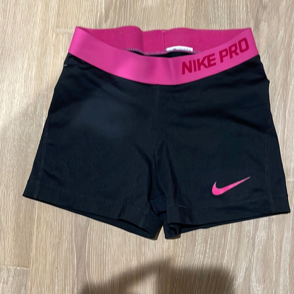 Nike Dri Fit women’s small bike short spandex